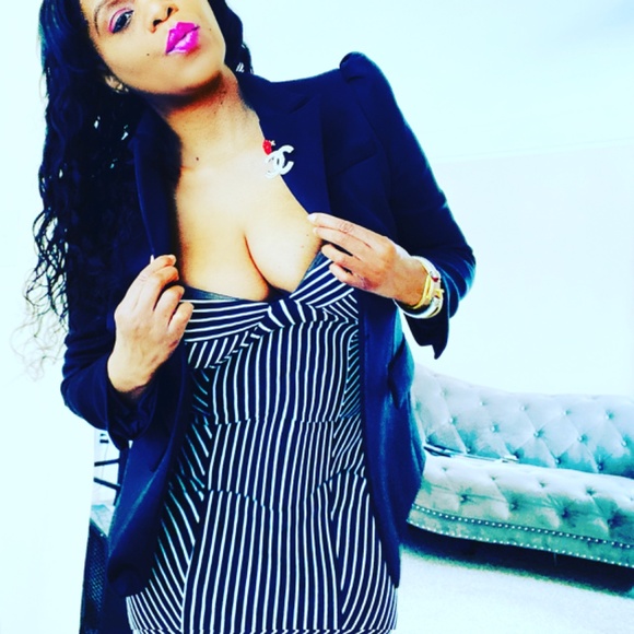 Pinned Striped Bodycon Dress - Picture 2 of 2